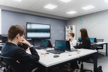 «Открытый университет» проведет вебинар для старшеклассников по цифровому этикету 